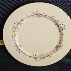 Lenox Cream Belvidere Dinner Plate with Floral Design And Hatteras Tea Cup